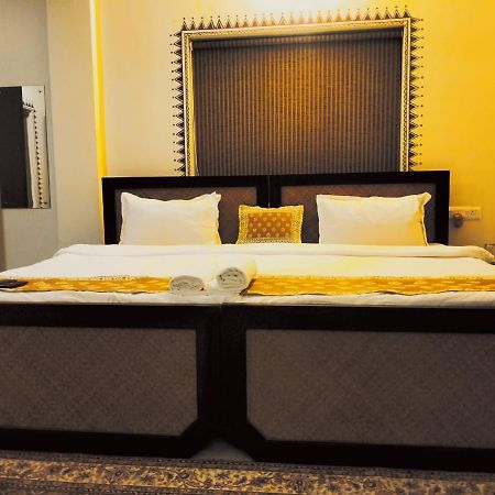 Hotel Kolam Шантиникетан Экстерьер фото