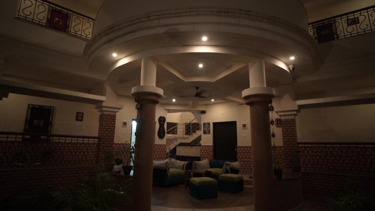 Hotel Kolam Шантиникетан Экстерьер фото