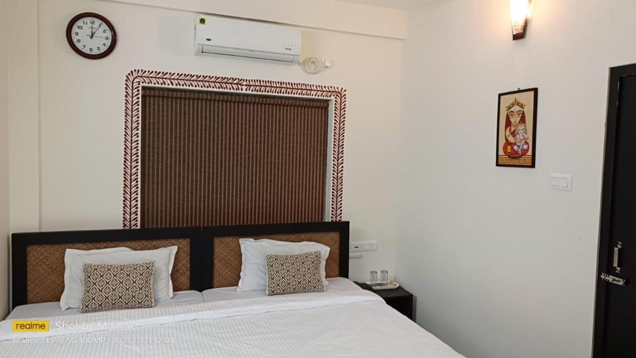 Hotel Kolam Шантиникетан Экстерьер фото