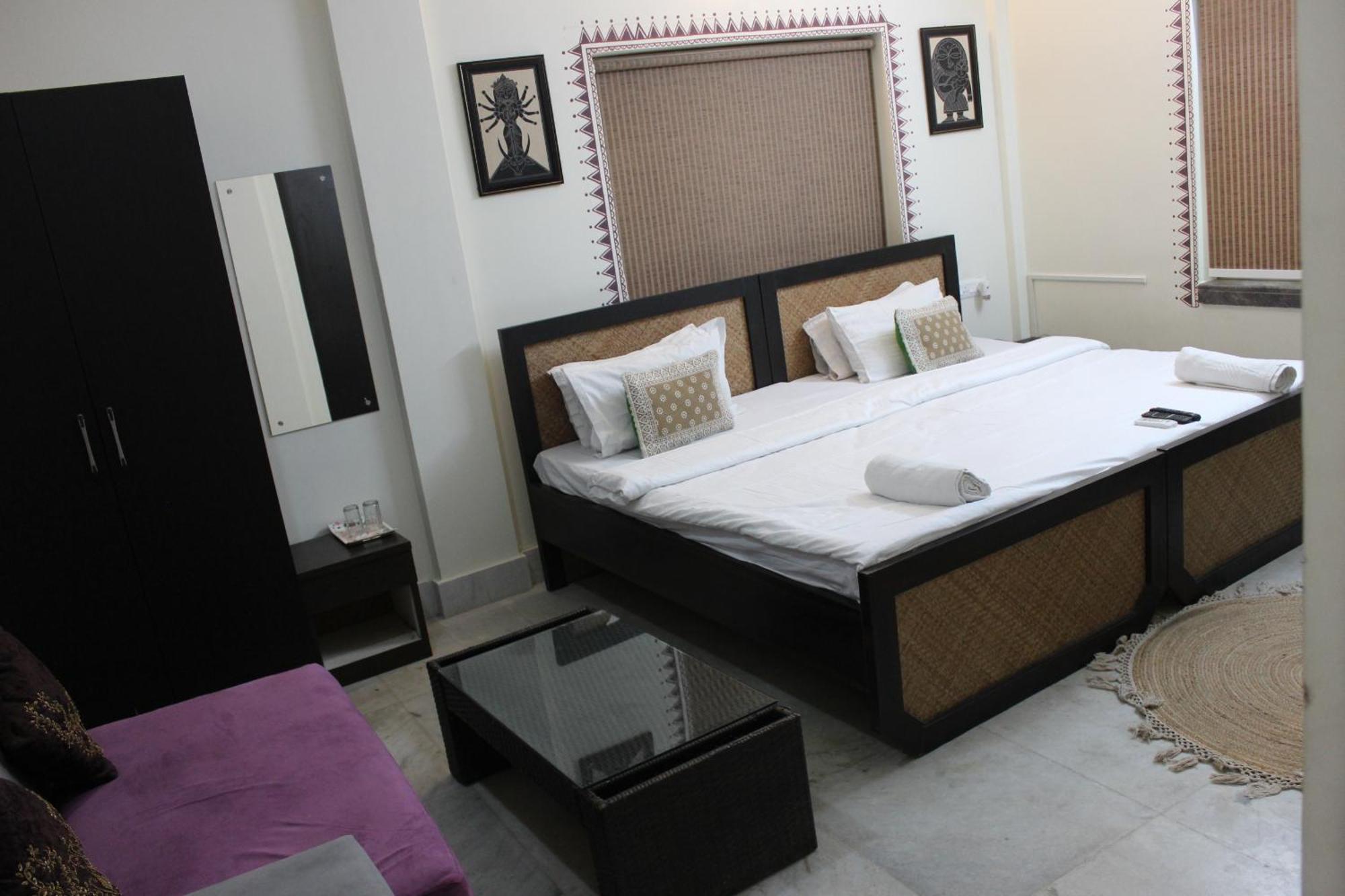 Hotel Kolam Шантиникетан Экстерьер фото
